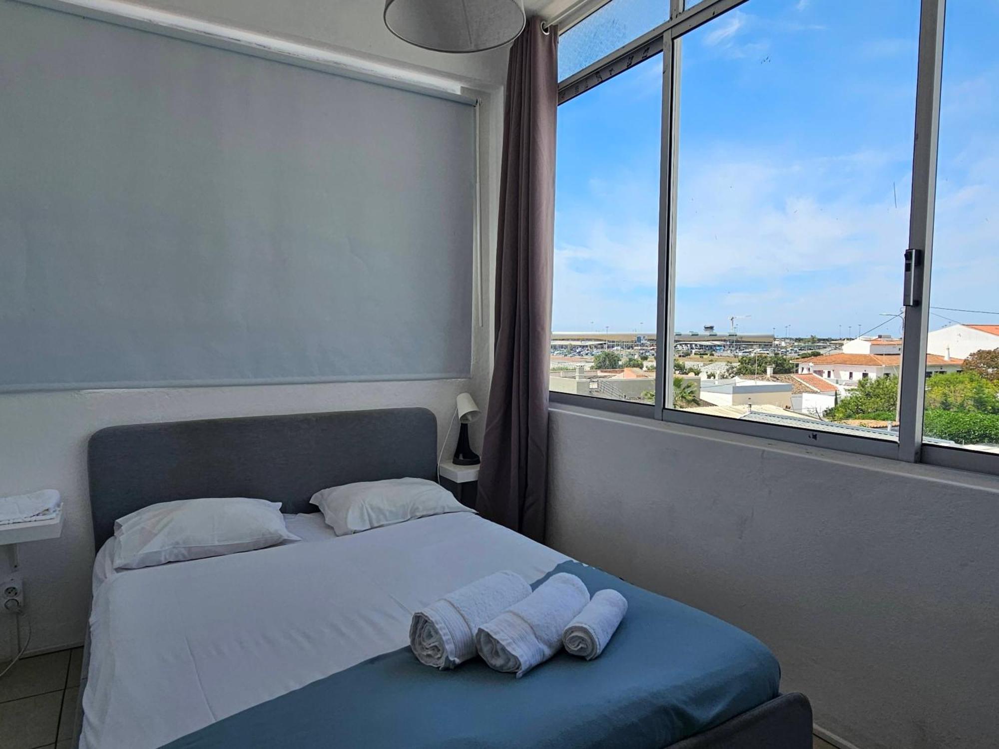 Blife Marya Private Rooms - Airport Stay FAO Rum bild